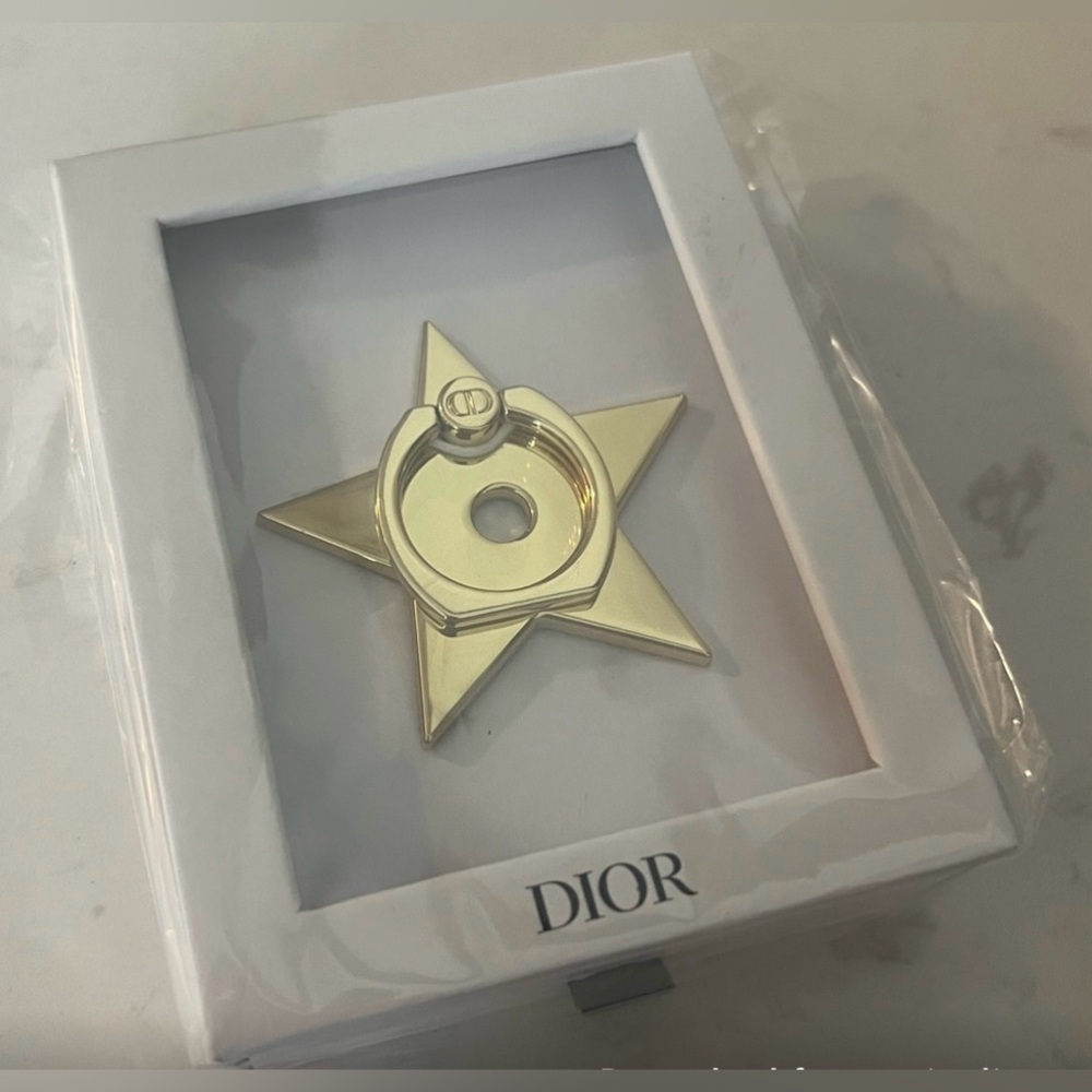 Dior Gold Star Smartphone Ring